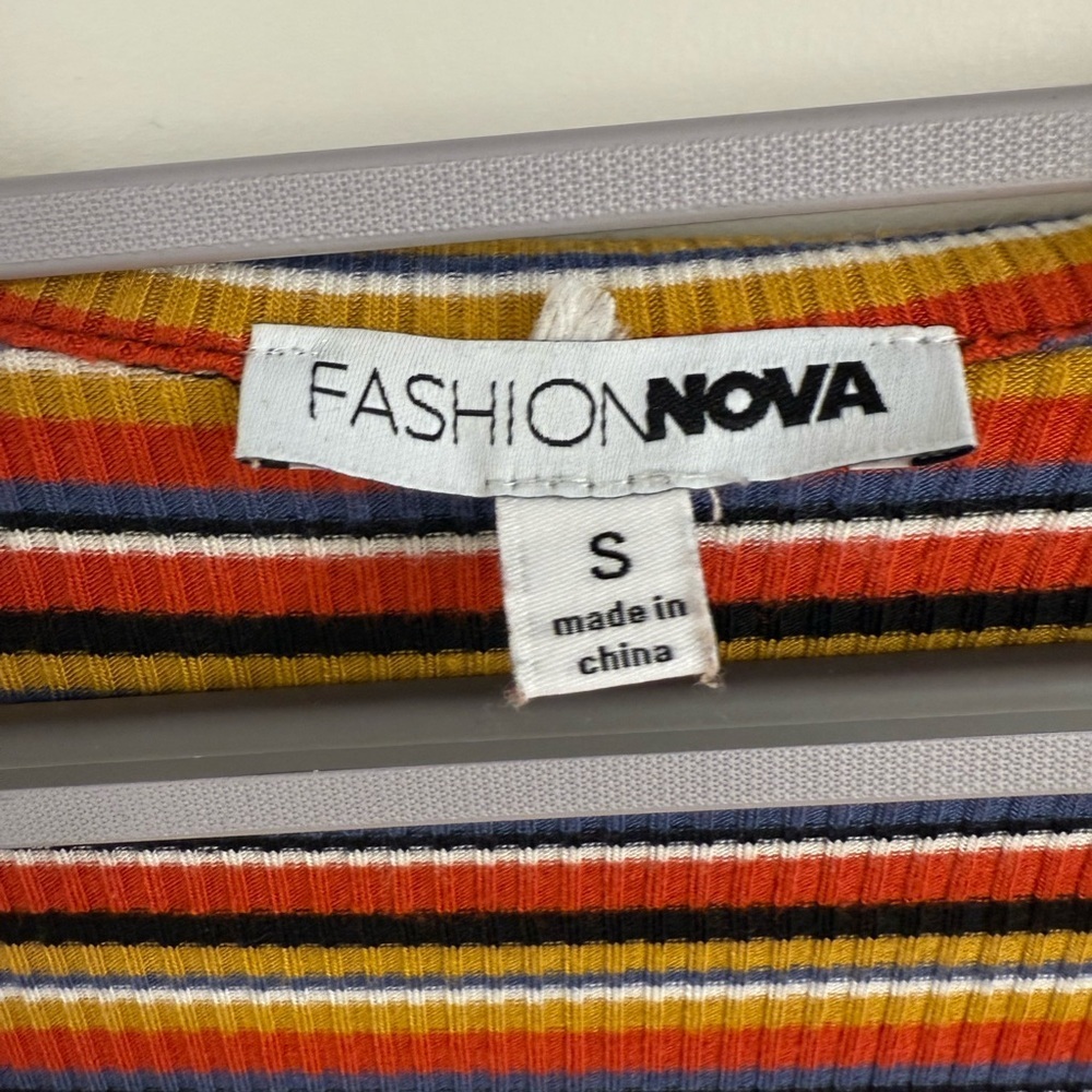 Fashion Nova Colorful Striped V-Neck Crop Top. Size Small. Worn once. - Picture 3 of 3
